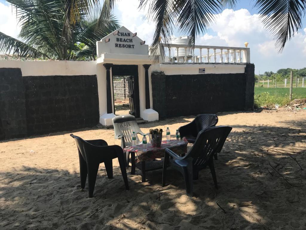 Chan Beach Resort Bahur Экстерьер фото